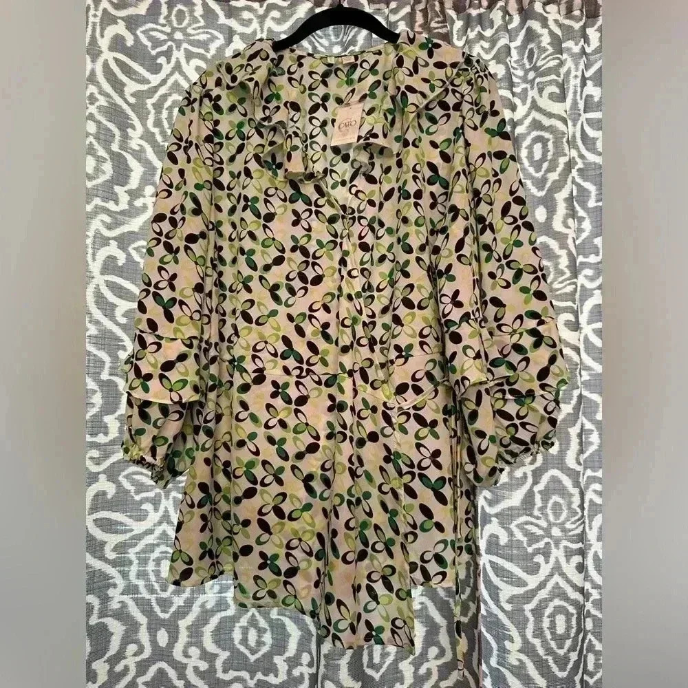 Green and white CATO blouse. NWT 18/20W